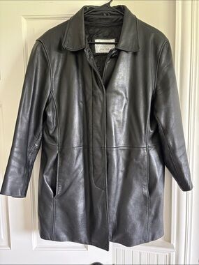 Vintage Women’s Classic Black Leather Coat with Zip-Out Quilted Liner Size Large
